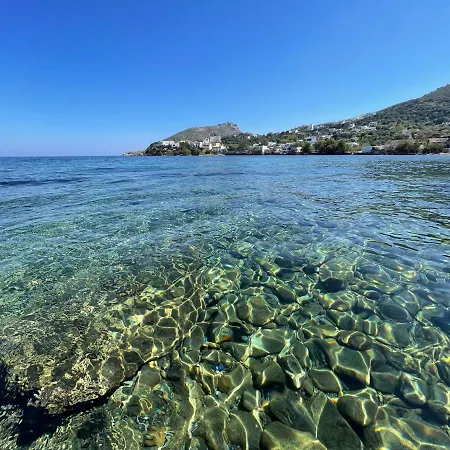 The Velanidies - οι βελανιδιές