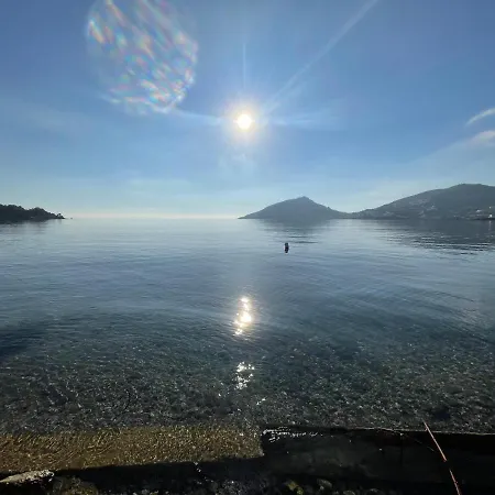 The Velanidies - οι βελανιδιές Villa Agia Marina (Leros)