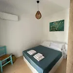 The Velanidies - οι βελανιδιές Villa Agia Marina (Leros)