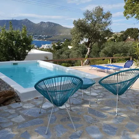 The Velanidies - οι βελανιδιές Villa Agia Marina (Leros)