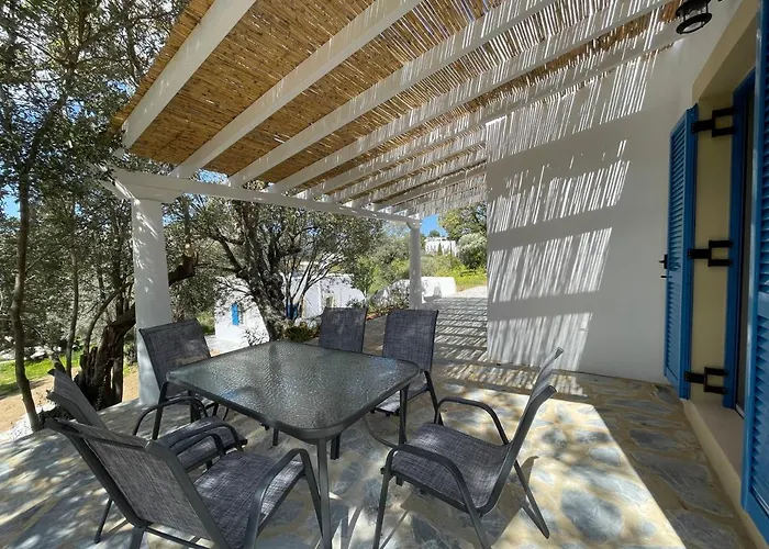 فيلة The Velanidies - οι βελανιδιές