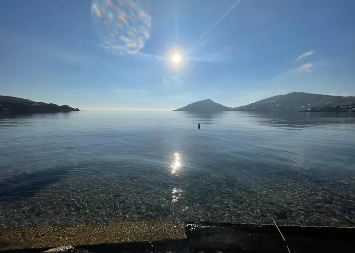 The Velanidies - οι βελανιδιές فيلة اجيا مارينا