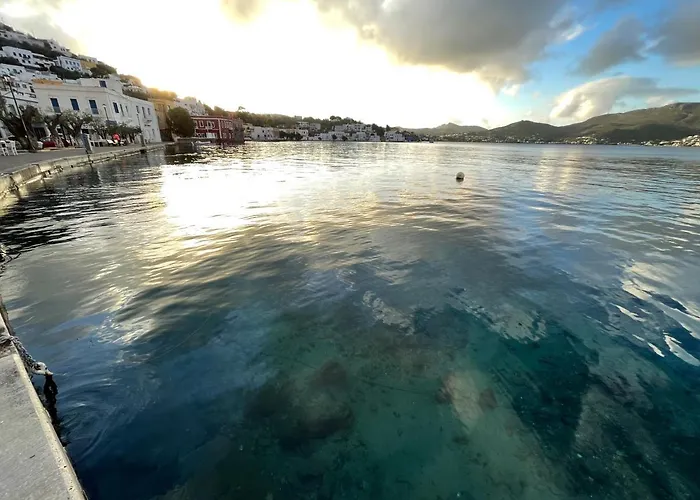 فيلة The Velanidies - οι βελανιδιές