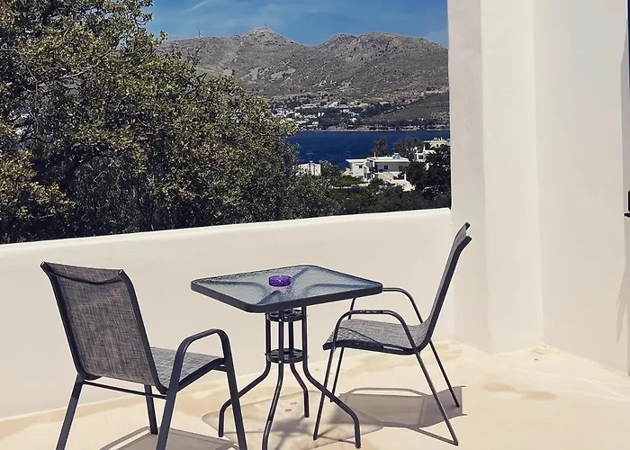 فيلة The Velanidies - οι βελανιδιές اجيا مارينا