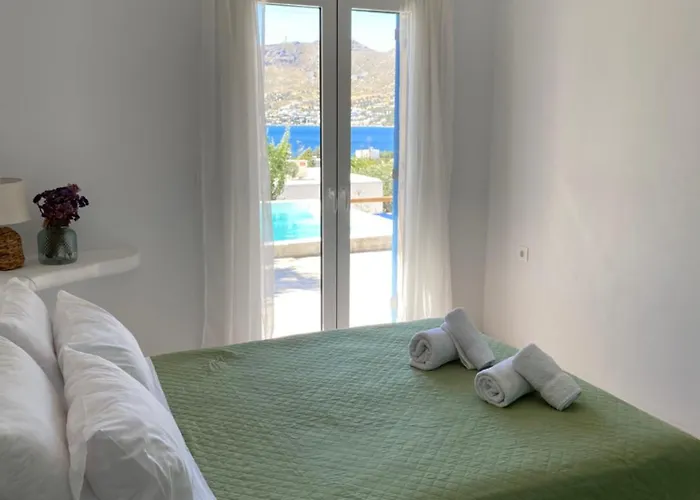 The Velanidies - οι βελανιδιές