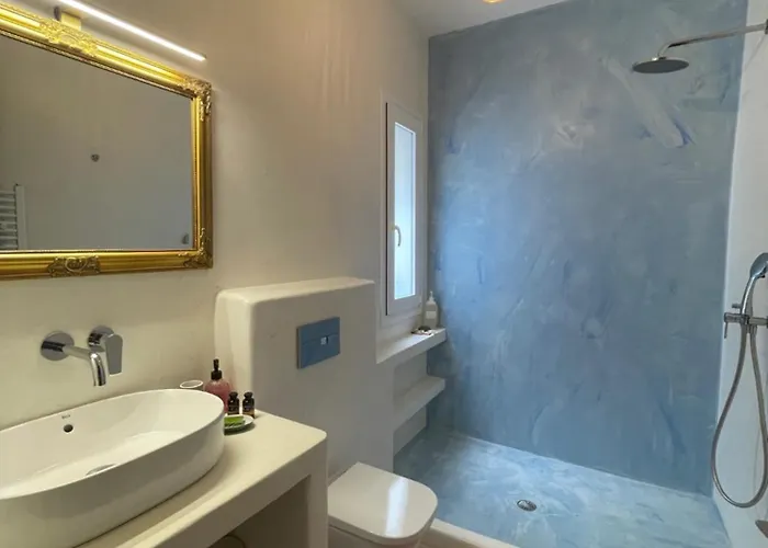 The Velanidies - οι βελανιδιές * اجيا مارينا