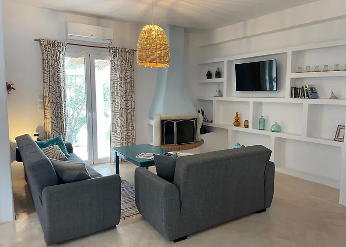 فيلة The Velanidies - οι βελανιδιές اجيا مارينا