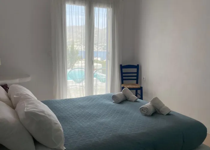 The Velanidies - οι βελανιδιές * اجيا مارينا