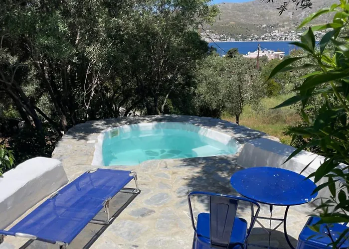 The Velanidies - οι βελανιδιές اجيا مارينا